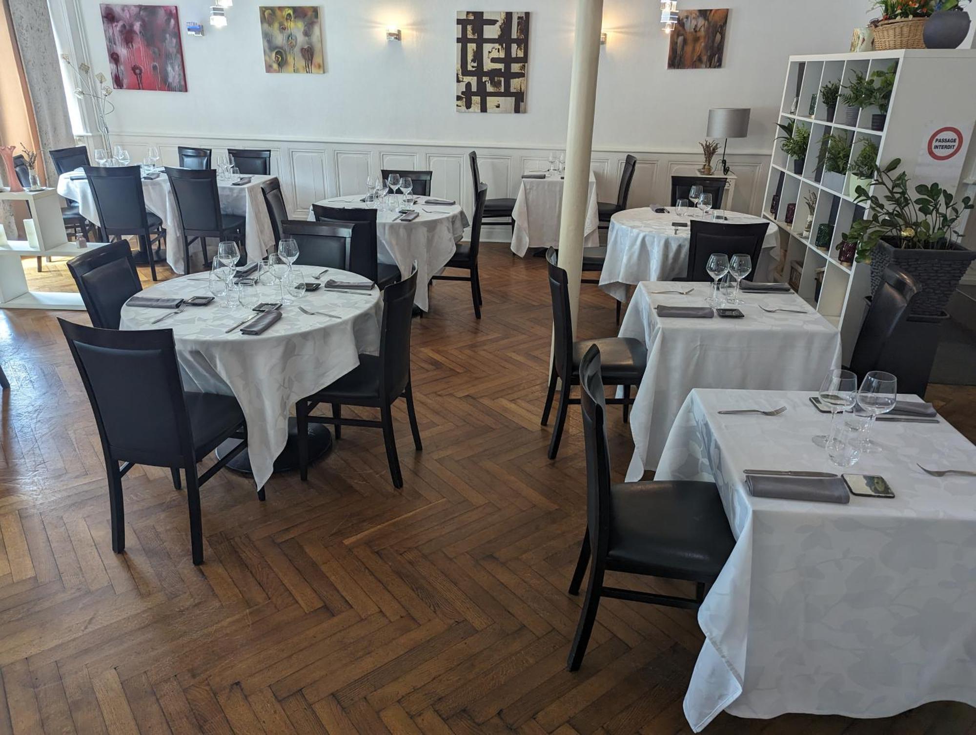 Logis Hotel Restaurant De La Poste ปองต์ซิโบลด์ ภายนอก รูปภาพ