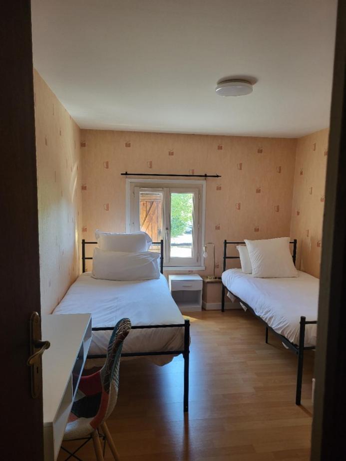 Logis Hotel Restaurant De La Poste ปองต์ซิโบลด์ ภายนอก รูปภาพ