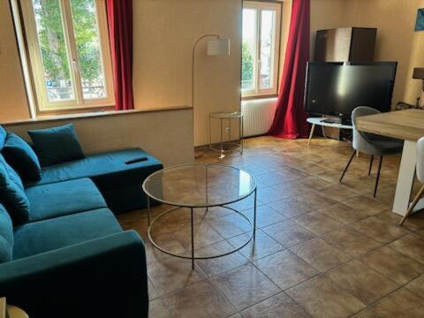 Logis Hotel Restaurant De La Poste ปองต์ซิโบลด์ ภายนอก รูปภาพ