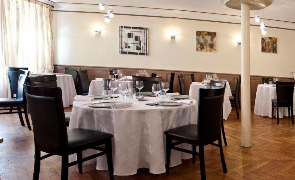 Logis Hotel Restaurant De La Poste ปองต์ซิโบลด์ ภายนอก รูปภาพ